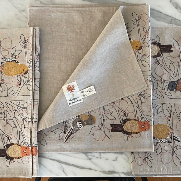 Coral and Tusk "Songbirds Tree" Table Runner - Picture 6 of 6